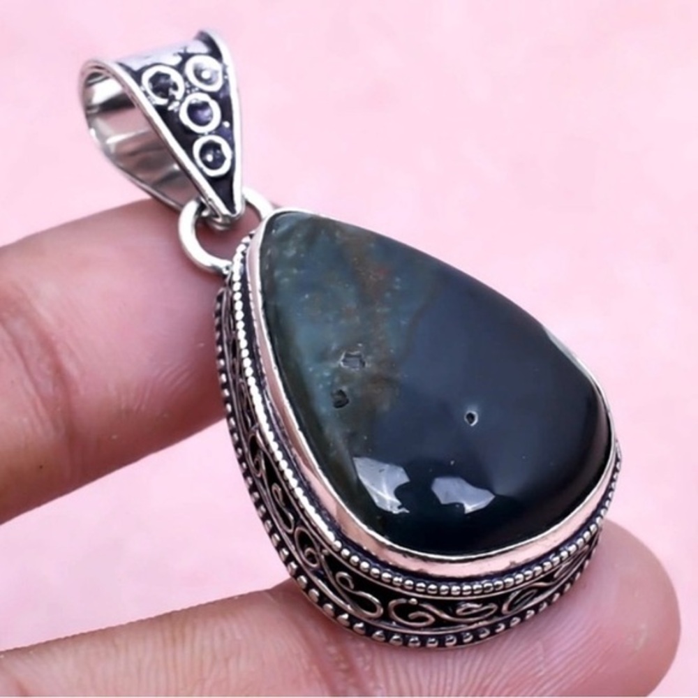 Unique Handmade 925 Sterling Silver Bloodstone Pendant. - Picture 2 of 5